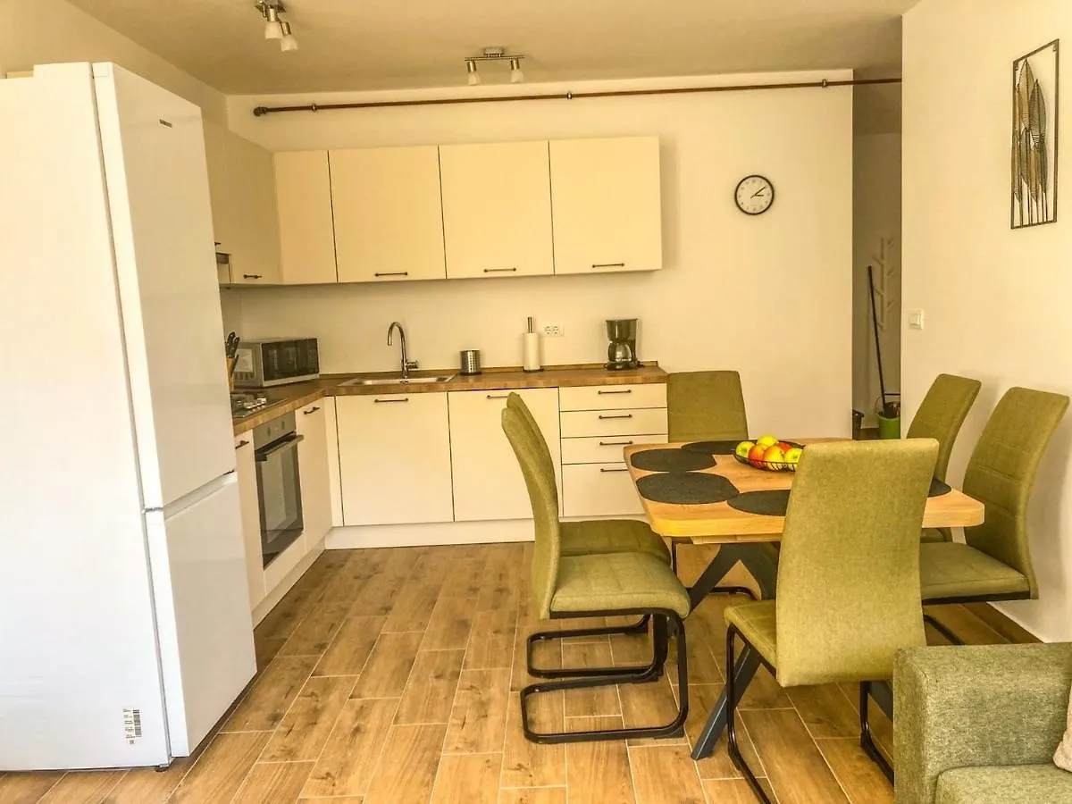 פולה Apartment Mare